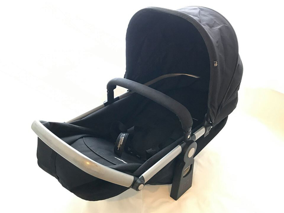 Mothercare Journey Carrycot/Pram in Black, Excellent Condition in