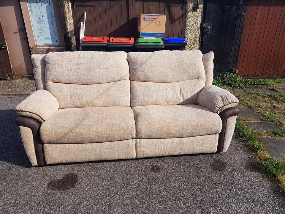3 Seater La Z Boy Sofa Celebration Model In Huthwaite