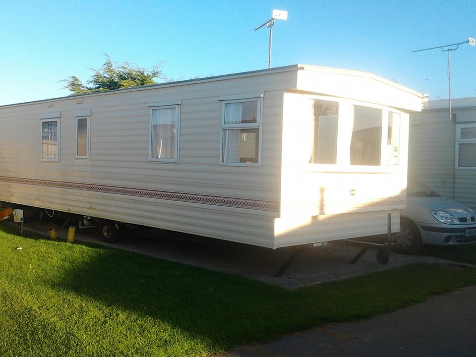 6 BERTH, 2 BEDROOM CARAVAN TO LET IN TOWYN NORTH WALES in Abergele
