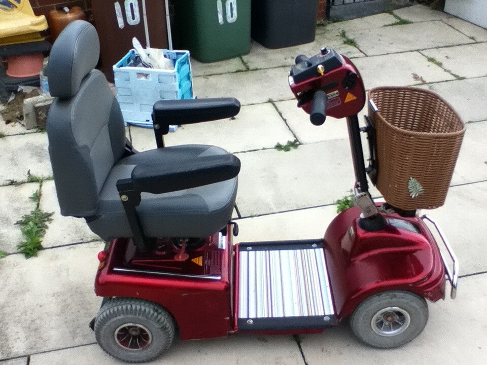 SHOPRIDER MID SIZE MOBILITY SCOOTER in Pudsey, West Yorkshire Gumtree