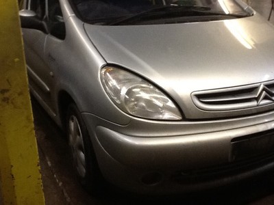 Citroen Xsara Picasso offside headlight