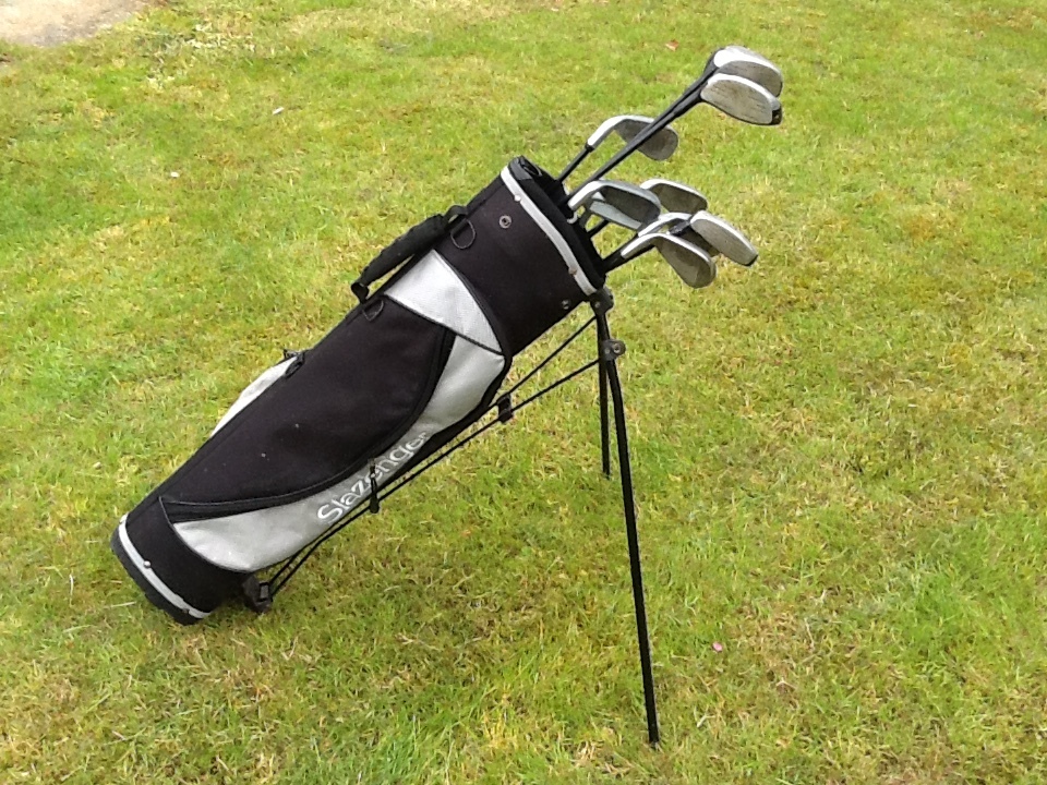 Slazenger Panther Cub junior golf club set & golf bag in County