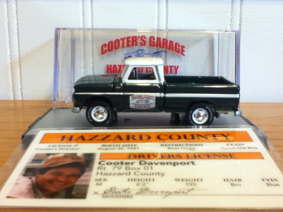 Johnny Lightning Dukes of Hazzard General Lee Cooter's Chevy Truck 1/64 LOT