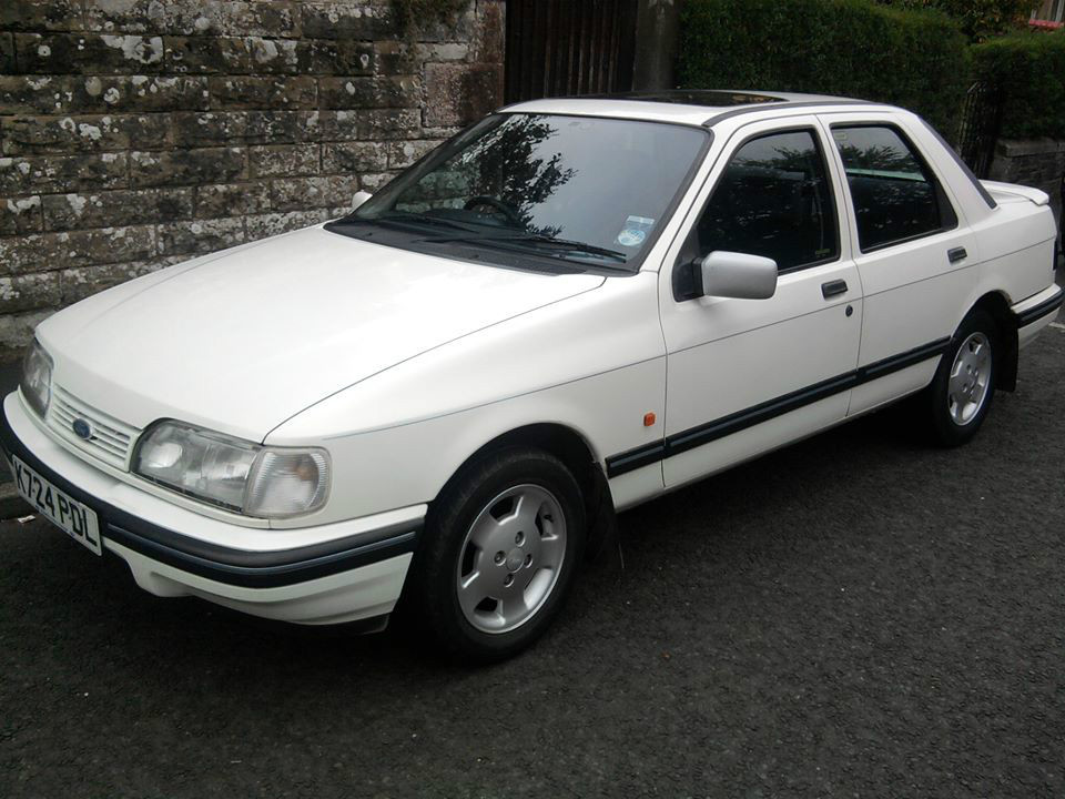 Ford sierra sapphire azura