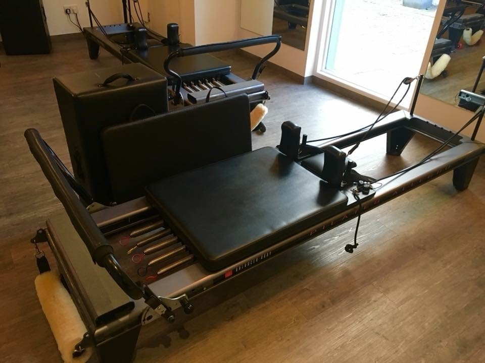 Pilates reformer bed, jumpboard and box balanced body in Notting