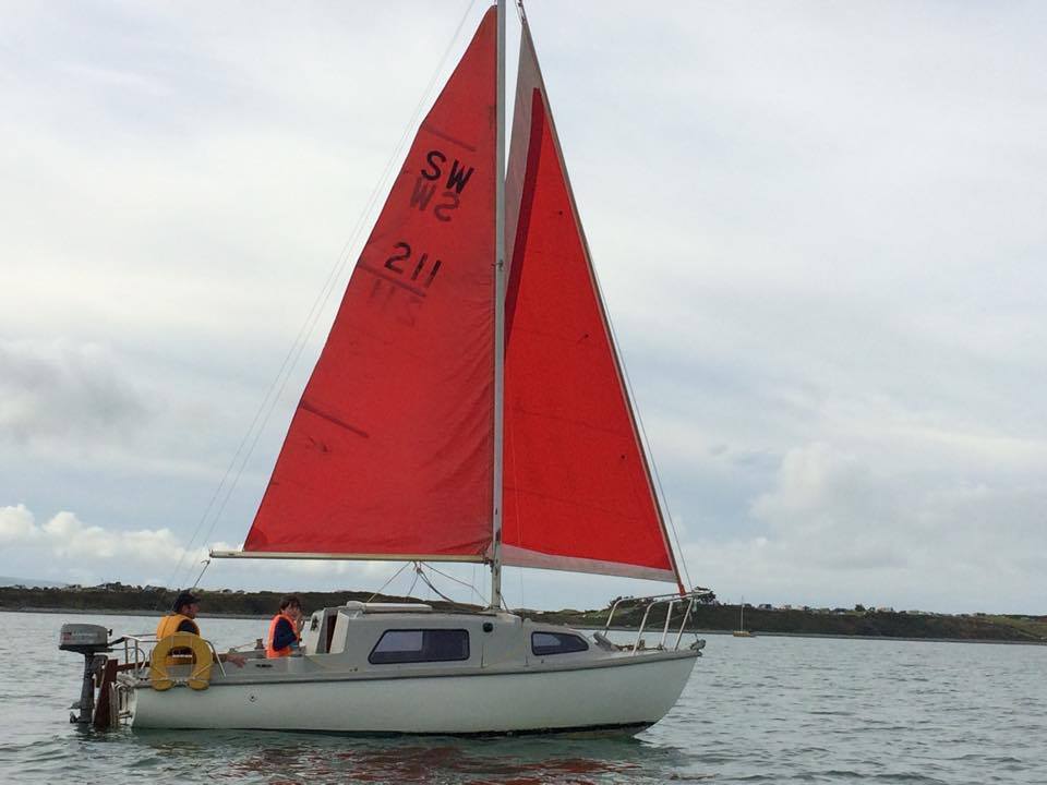 Fiberglass Hull Sailing Boats