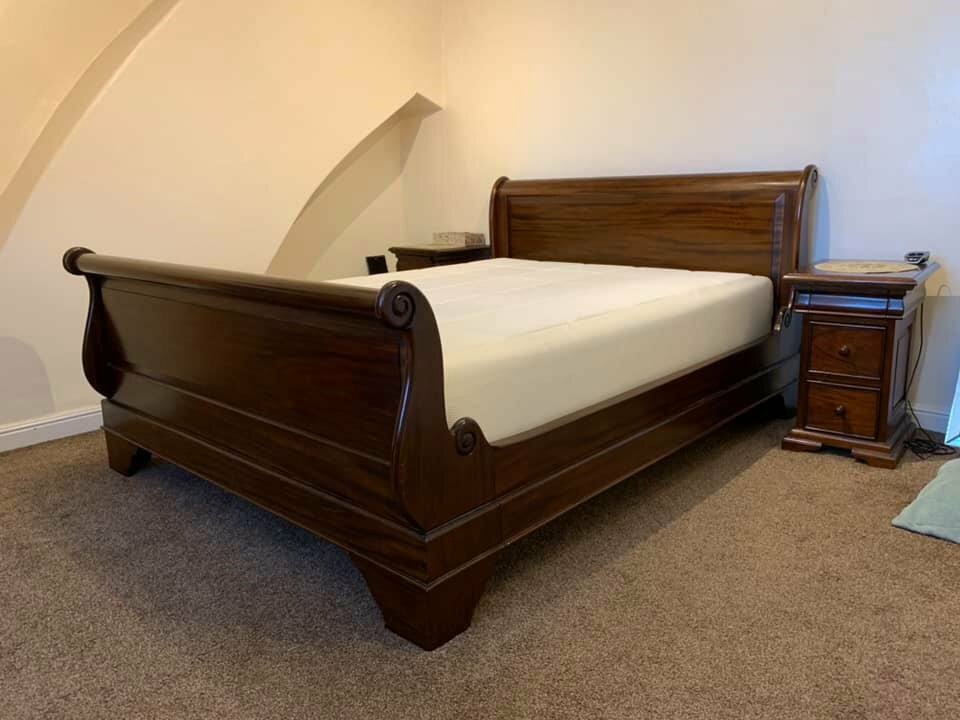 mahogany sleigh bed, bed sides & tempur mattress king size in