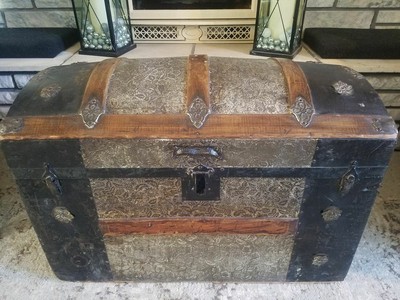 1800 1899 Camel Back Steamer Trunk Vatican