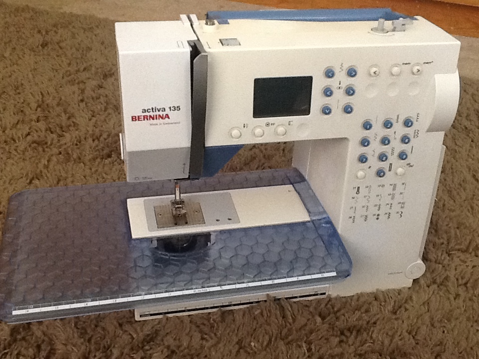 Bernina Activa 135 Sewing Machine and Cover in Hull, East Yorkshire