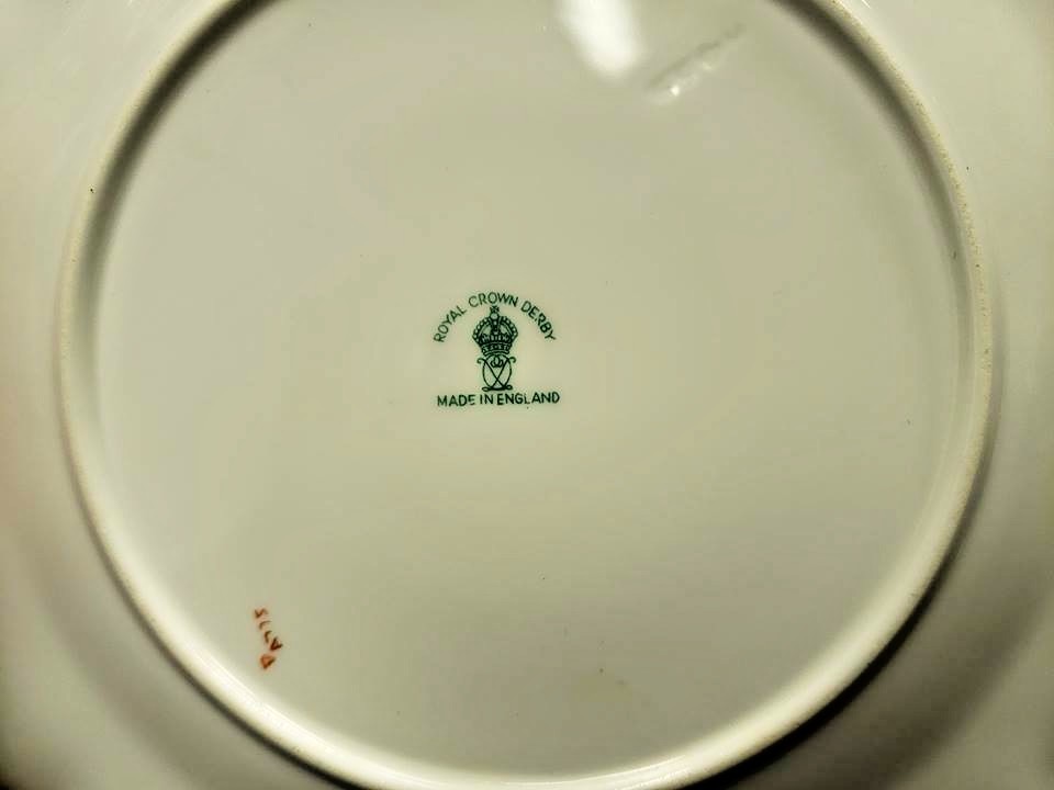 12 Royal Crown Derby 8 1/2