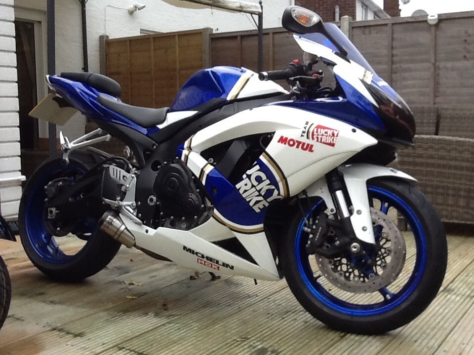 Suzuki gsxr 750 k8