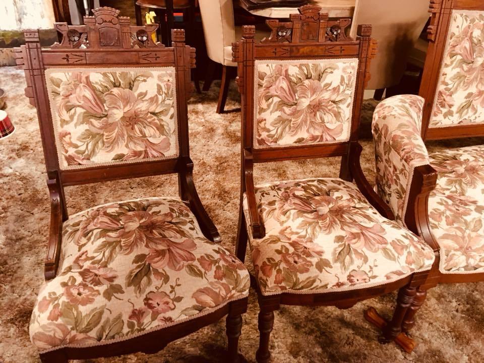 Antique Victorian Carved Settee with 4 matching chairs Floral Print Stunning
