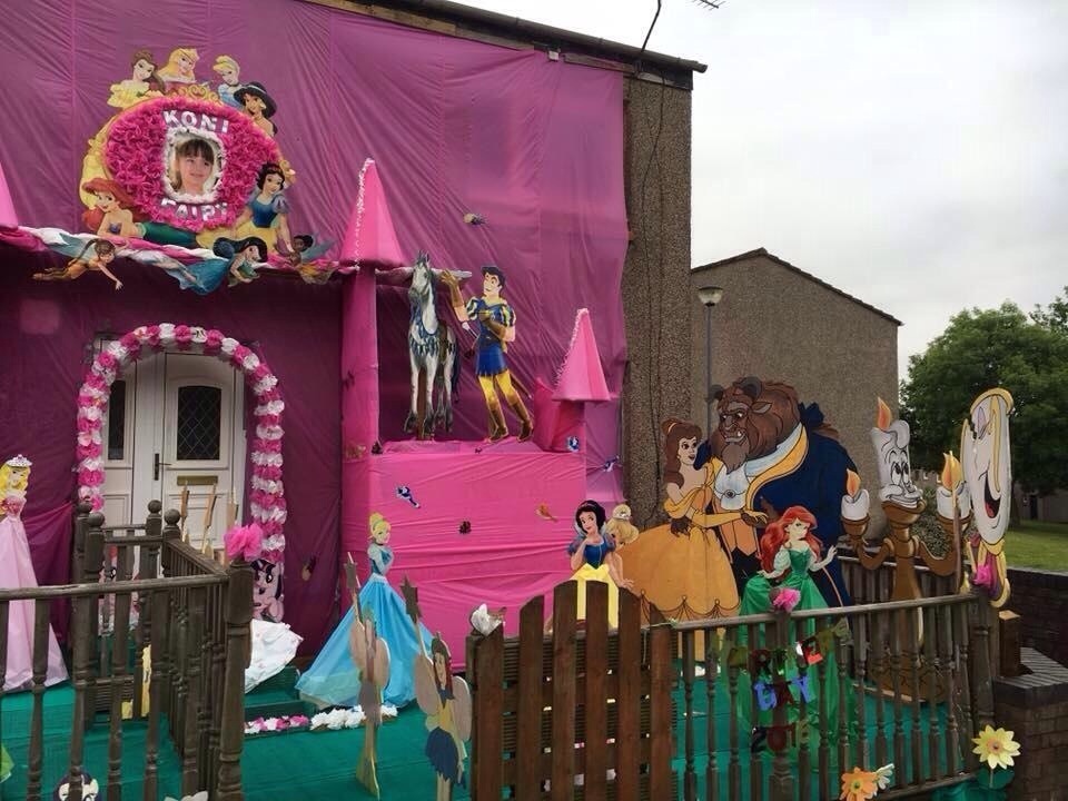 Gala Day Frozen Theme House Decorations | in Armadale, West ...