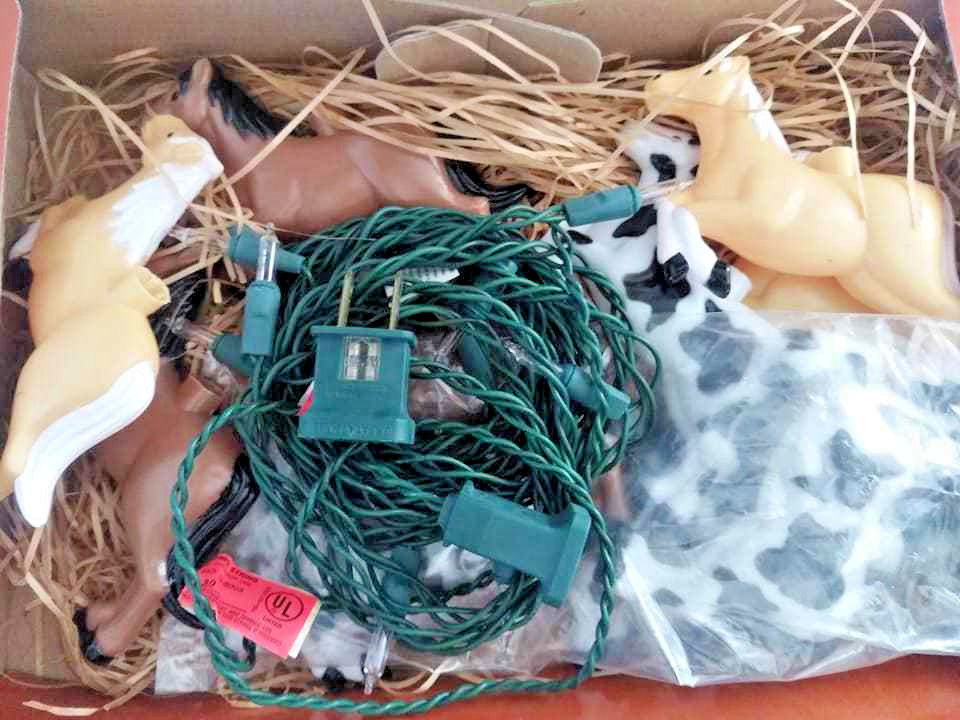 10 Horse Light Covers with 10 String Light Set by Primal Lite 1994