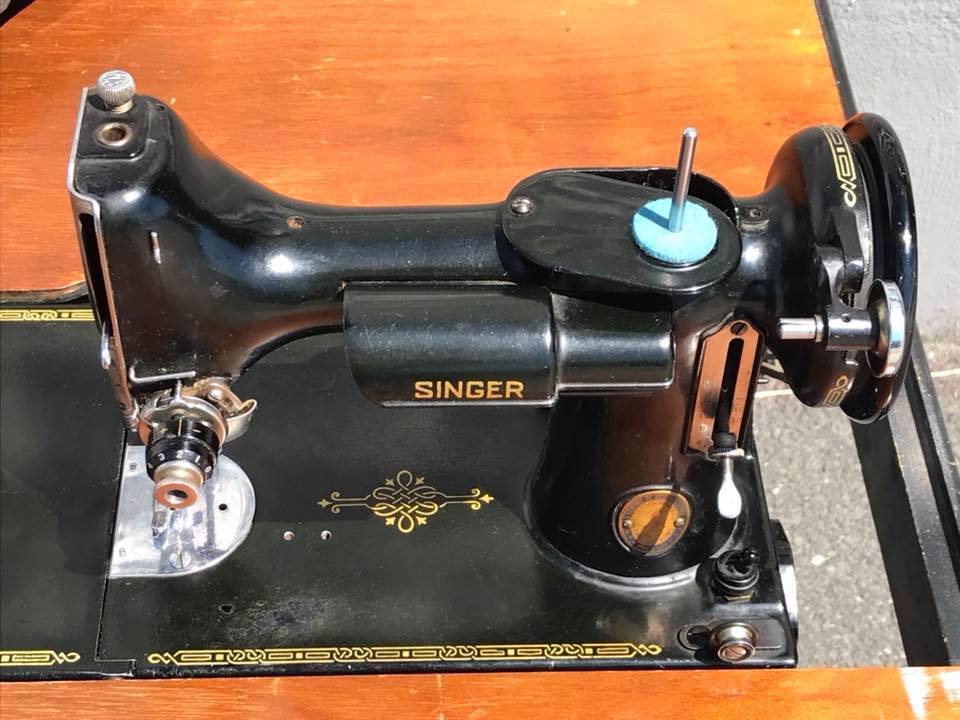 Singer Featherweight Sewing Machine and Table