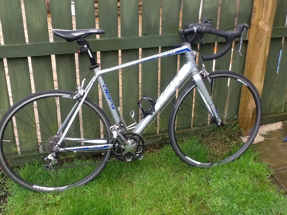 Gaint DEFY 2 2013 M/L Mens road bike. in Prudhoe, Northumberland