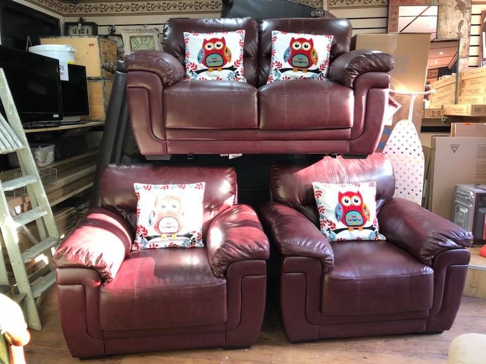 burgundy leather 2 seater sofa with 2 chairs immaculate condition in