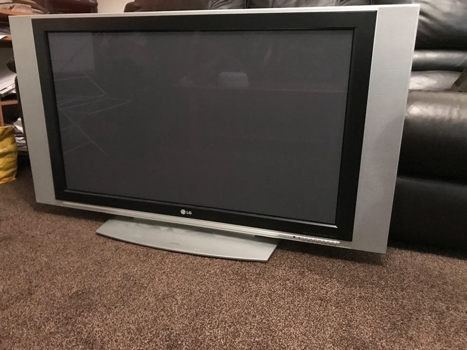 42" Plasma TV Fully Working Order * SRS SOUND + BBE + HDMI in Aston