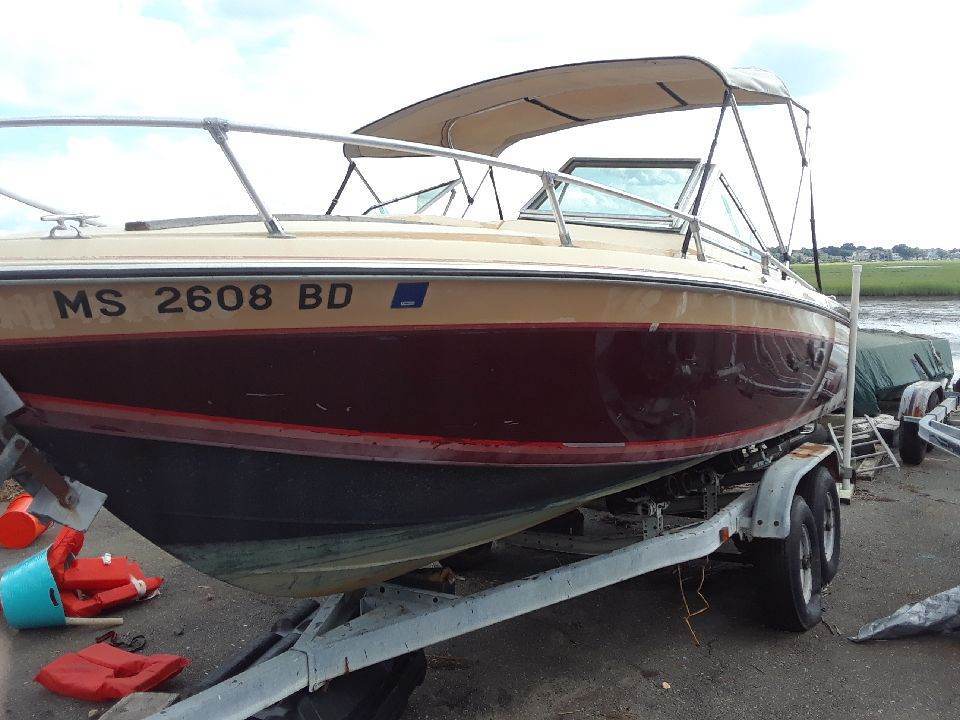 1983 Wellcraft Sun Cruiser w Motor & Trailer, Revere MA | No Fees & No Reserve