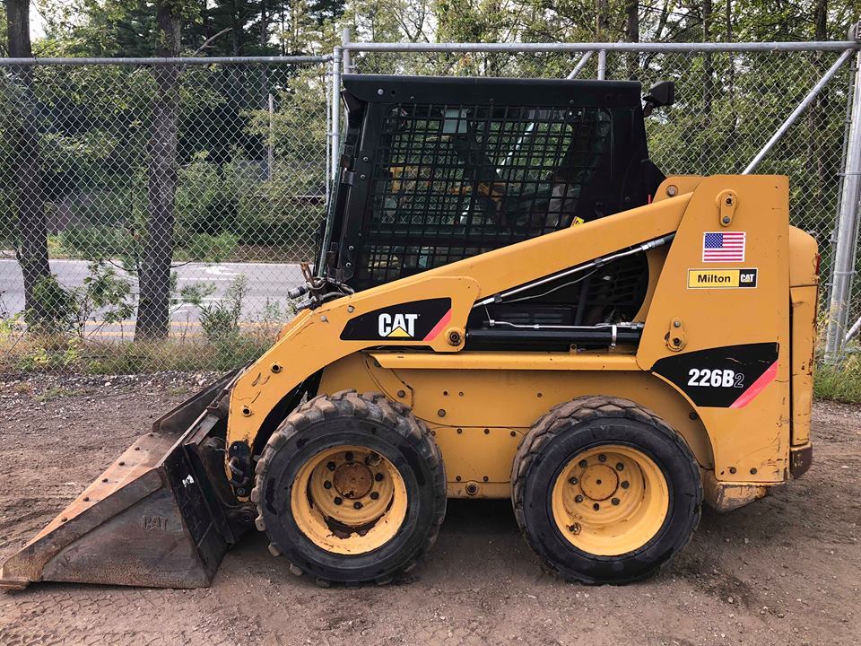 2008 Caterpillar CAT 226B2 Rubber Tire Skid Steer Turbo Diesel Enclosed W/ FORKS