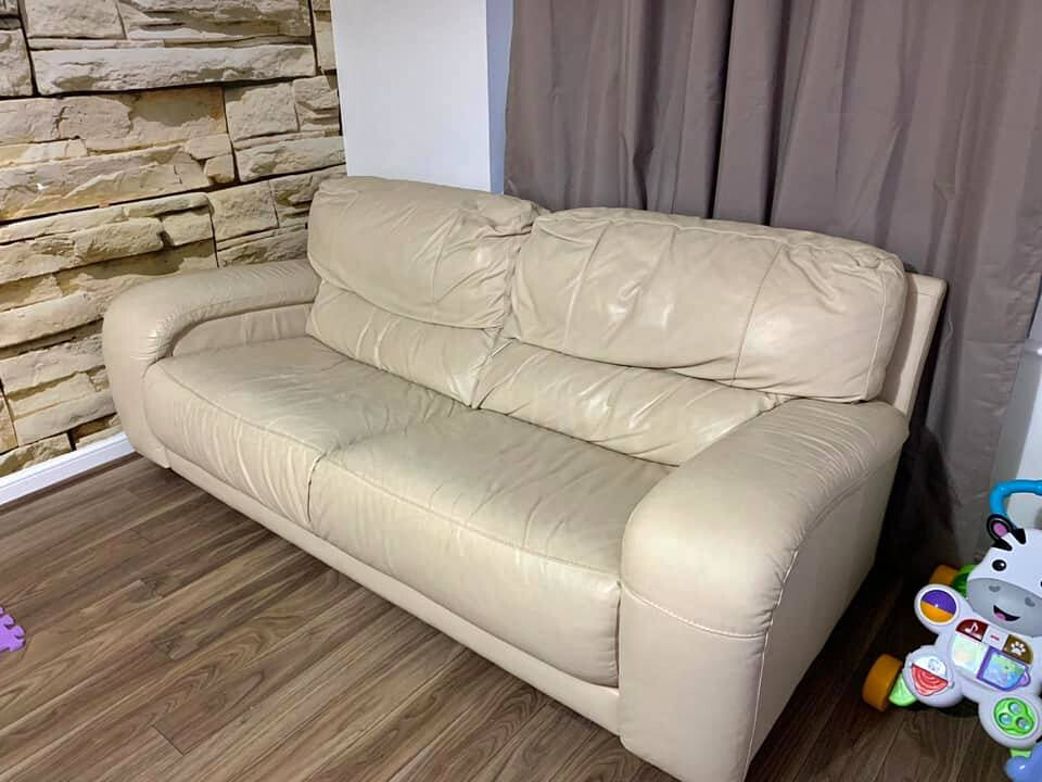 Free Sofas (2 & 3 seater) in Dyce, Aberdeen Gumtree