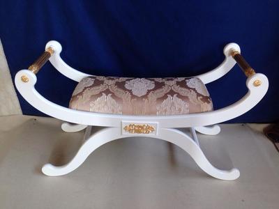 DIVANETTO DORMOUSE  IN BIANCO  CON DECORI FOGLIA ORO PANCHETTA  INGRESSO