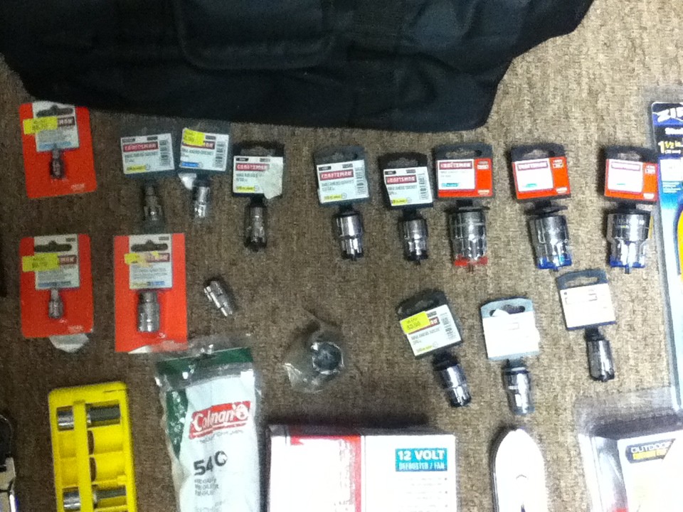 LOT # 29 VARIOUS HAND TOOLS & TOOLBAG & AXIS SOCKETS