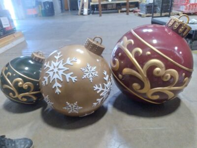 Home Accents 3PC Christmas Jumbo Ornament Set Holiday Yard / Home Decoration