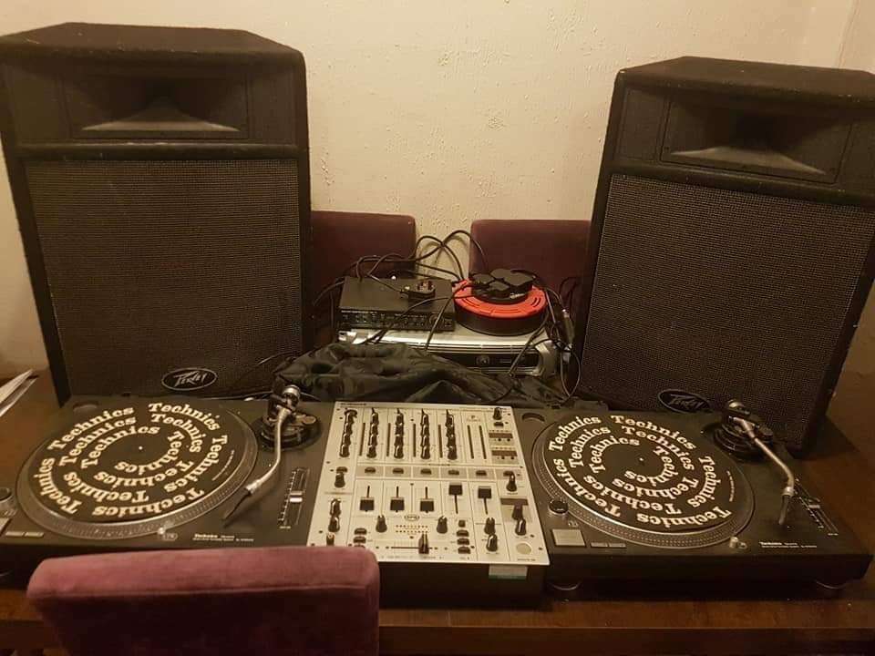 Technics 1210 decks, Mixer, Amp, Speakers & Vinyl in Rosyth, Fife