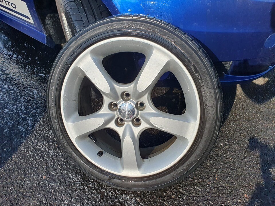 Subaru OEM 17" Alloy Wheels 5x100 4x with tyres in East End