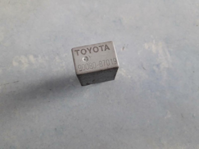 9008087019 90080-87019  0332011001  Relay Module Toyota Yaris 2000 Fr669908-29