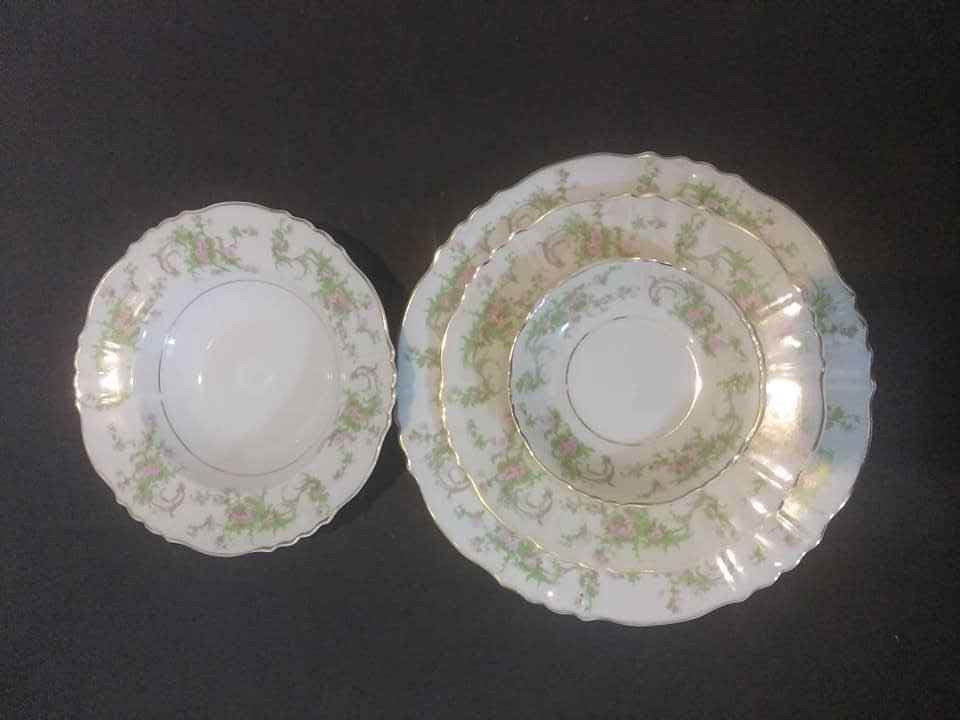 Vintage Federal Shape Syracuse China Dearborn Pattern 18 Pieces GORGEOUS