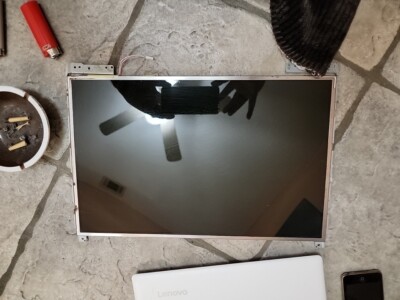 Genuine Dell Precision M6400 17'' 30-Pin CCFL LCD Panel B170PW06 Tested Scratches