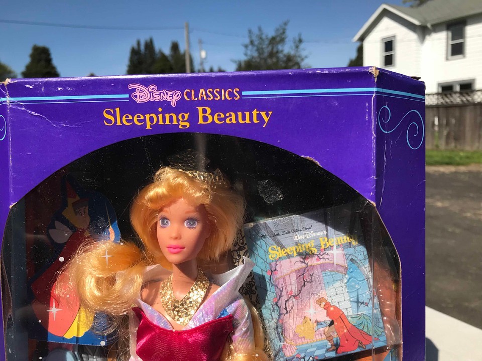 Mattel Disney's Classics SLEEPING BEAUTY Doll in box