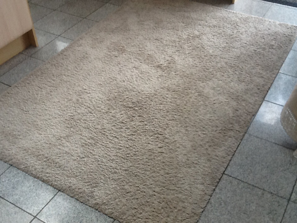 Used Ikea ADUM rug 133cmx195cm(4'4" x6'5")light beige in very good