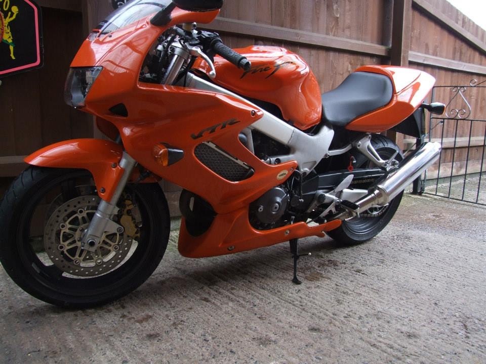 Хонда vtr 1000f