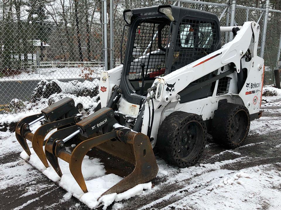 2015 Bobcat S570 Skid Steer Loader Grapple Bucket Demo Tires