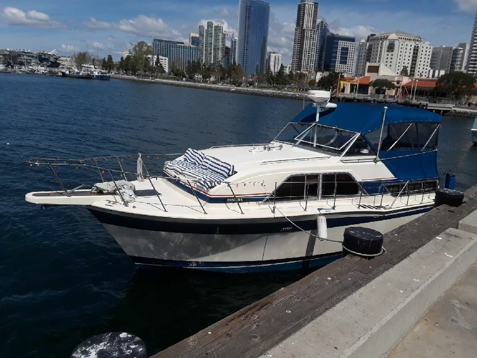 Chris Craft Catalina 350 1984
