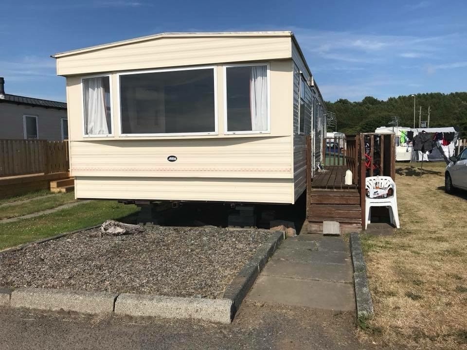 ABI Arizona 2000 36x12 Caravan For Sale Ryan Bay Holiday Park