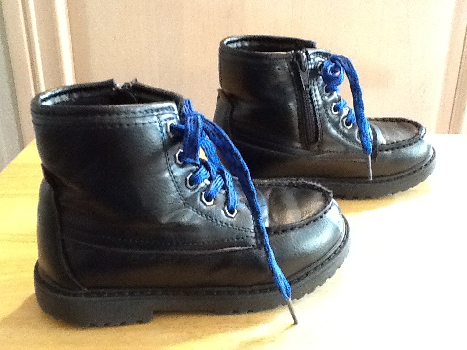 One Pair Target Boys Boots Black Youth Size 10 Used