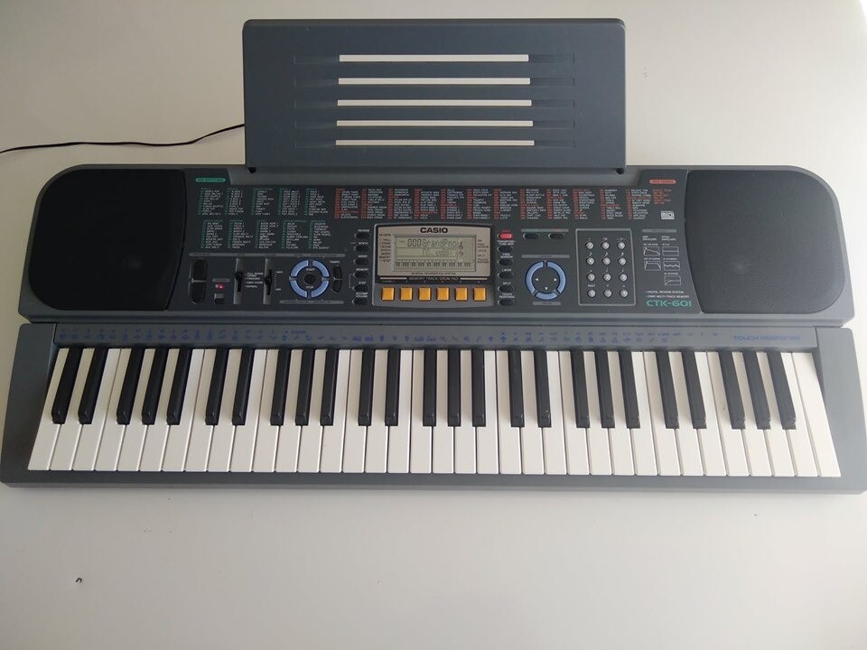 Casio CTK601 Electronic Keyboard 61 keys Midi Controller Synth Musical