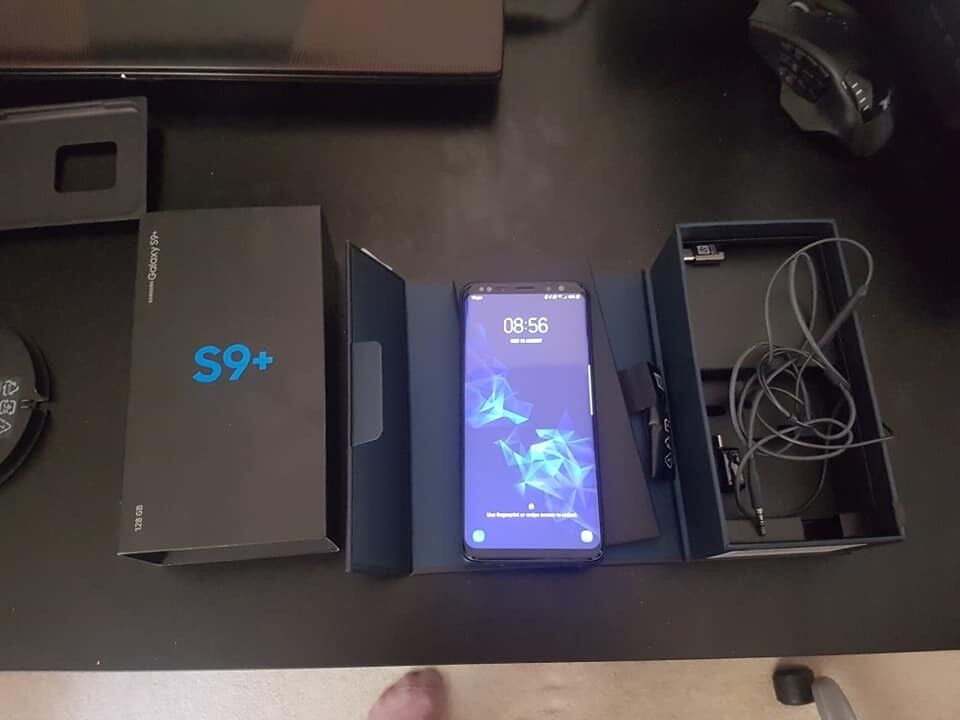 Samsung Galaxy S9 plus + S3 Gear Frontier smartwatch | in Slough, Berkshire | Gumtree