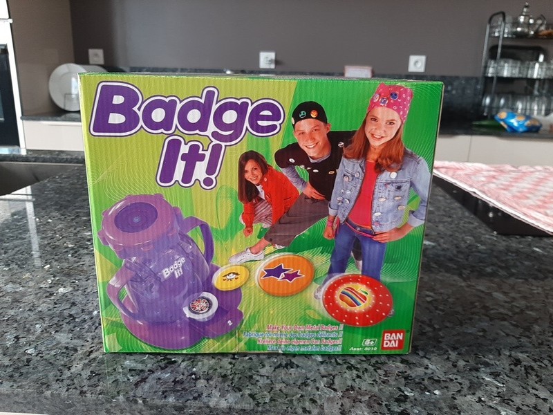 Machine Fabrication De Badges