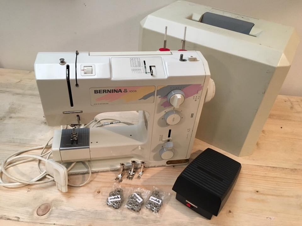 Vintage Bernina 1005. Heavy Duty Mechanical Sewing Machine. In