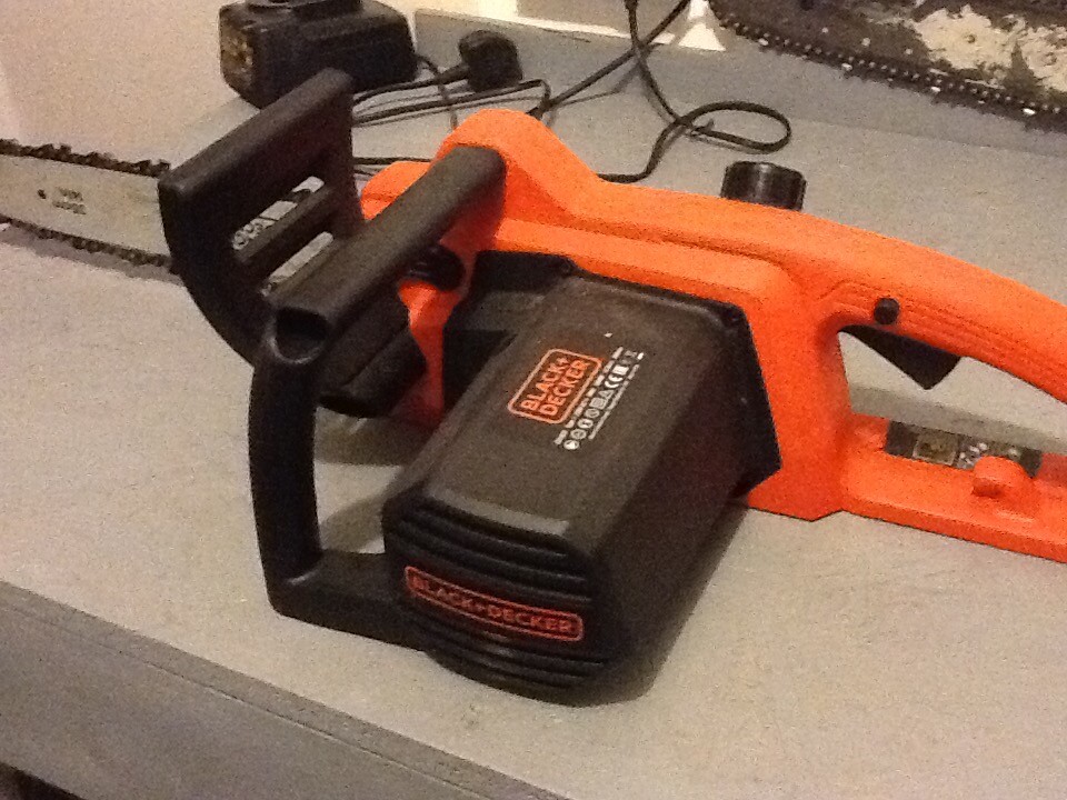 Black and Decker Electric Chainsaw in Auchterarder, Perth and Kinross