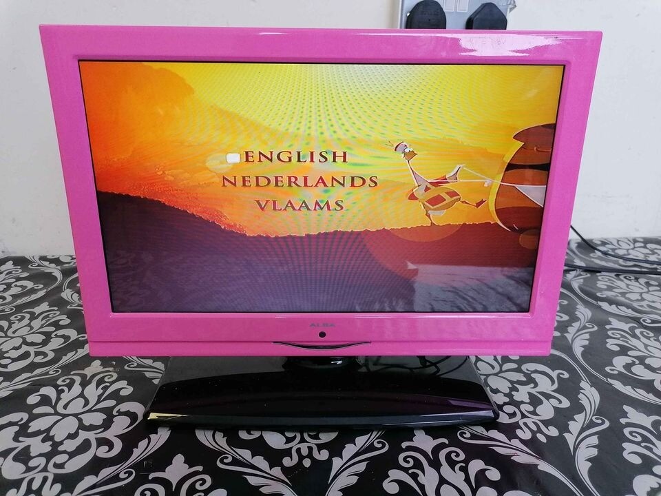 12v Alba pink 16" tv dvd combi in Wigan, Manchester Gumtree