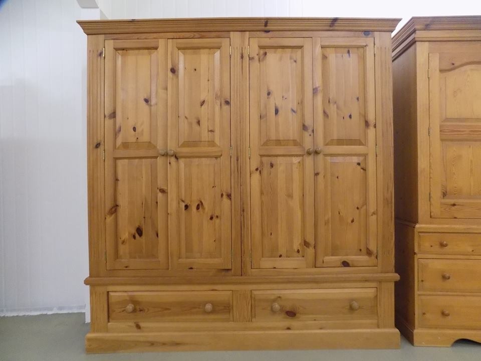 Lovely Solid 4 Door Pine Wardrobe With 2 Drawers in Norwich, Norfolk