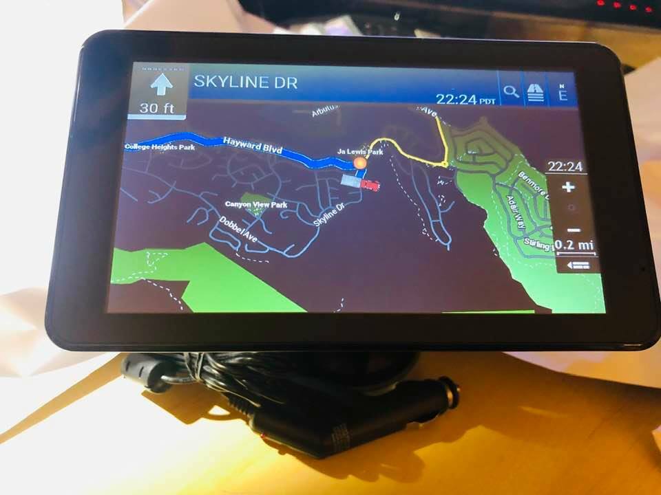 Rand McNALLY TND 740  Truck GPS Bundle 1yr SCREEN PROTECTION