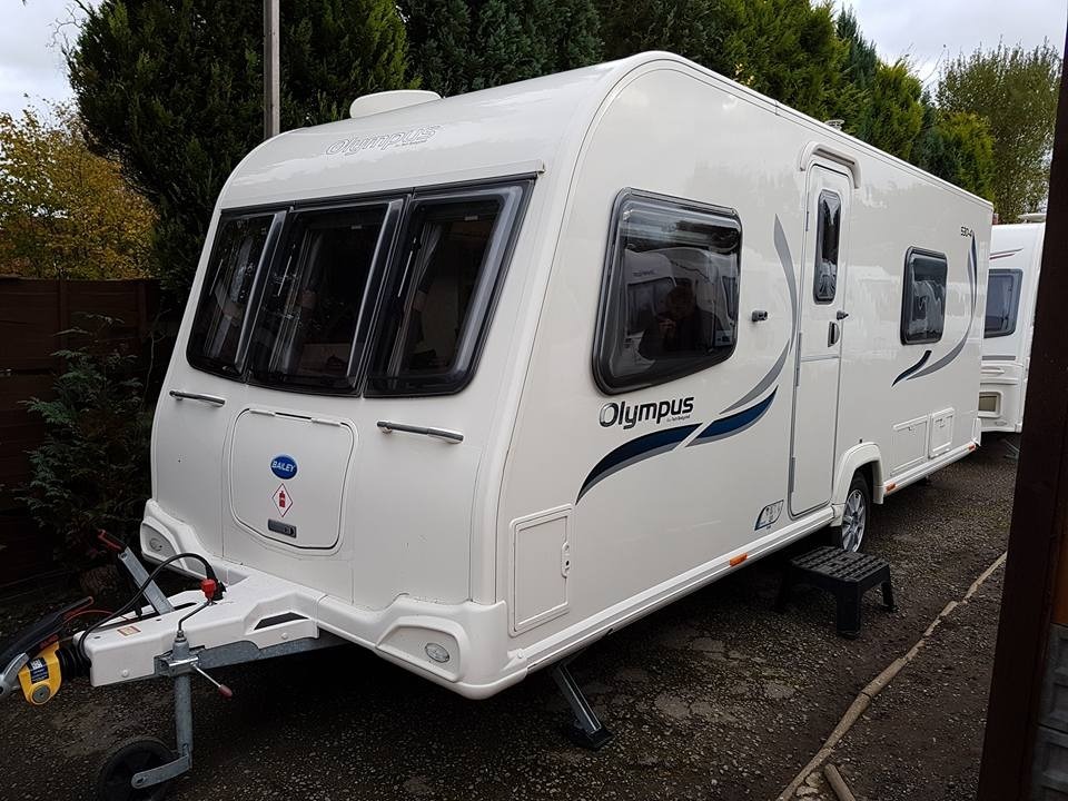 Bailey Olympus 530/4 4 Berth caravan 2012, FIXED BED, MOTOR MOVER