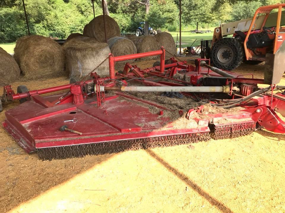 Bush Hog 20’ Batwing Cutter Hydraulic Folding Desk